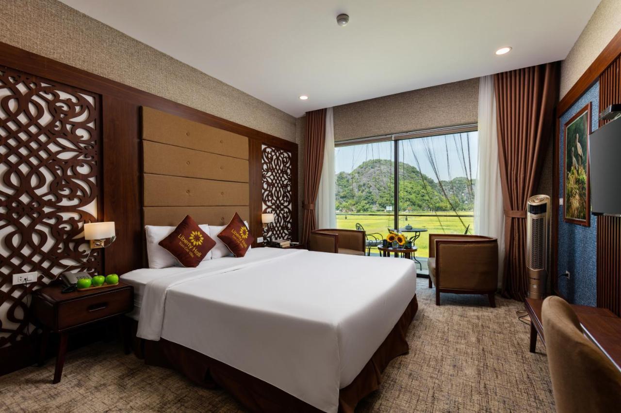 Liberty Hall Tam Coc Hotel & Villa Ніньбінь Екстер'єр фото