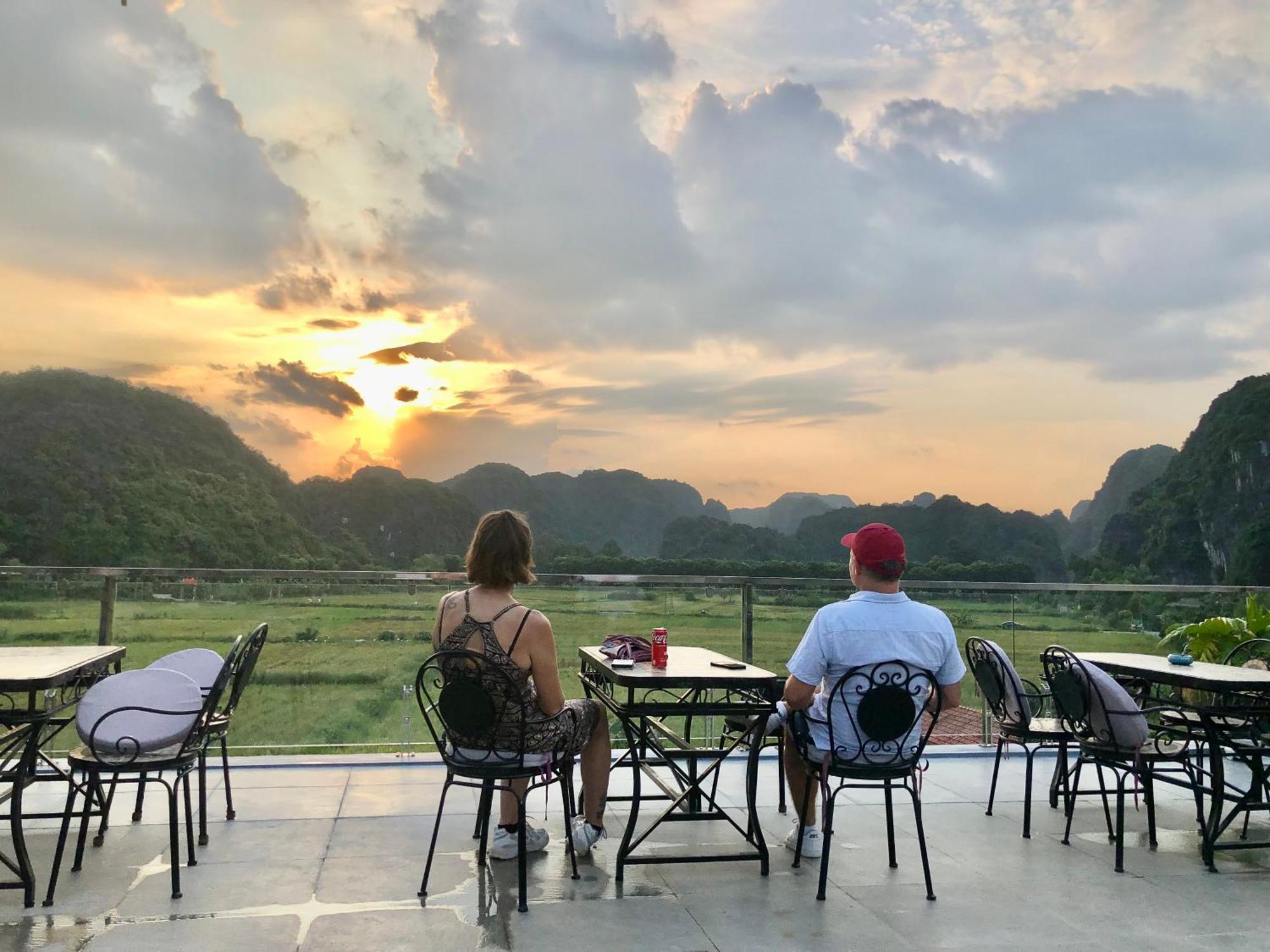 Liberty Hall Tam Coc Hotel & Villa Ніньбінь Екстер'єр фото